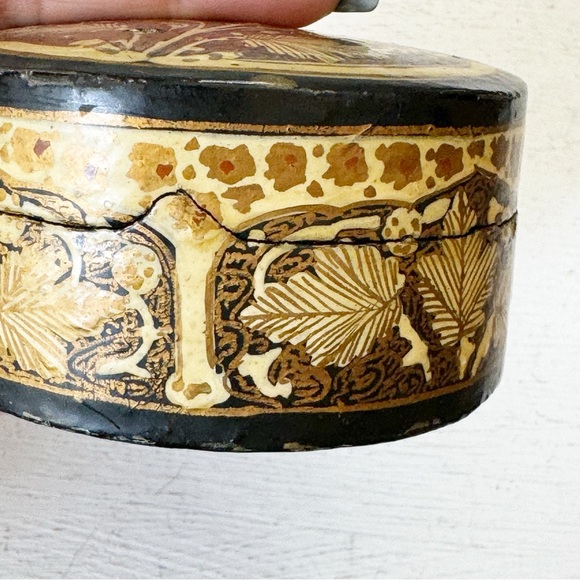The India Craft House Kashmiri Art Paper Mache & Wood Round Trinket Box Vintage - Picture 5 of 12